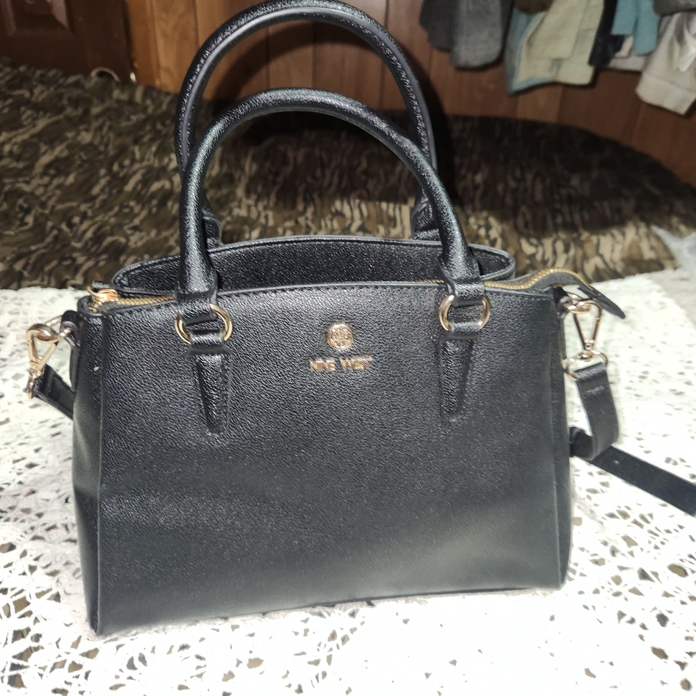 Nine West Handbag Shoulder Bag Black NWOT REDUCED & RTS* REDUCED OVER 50%💥✨️💥